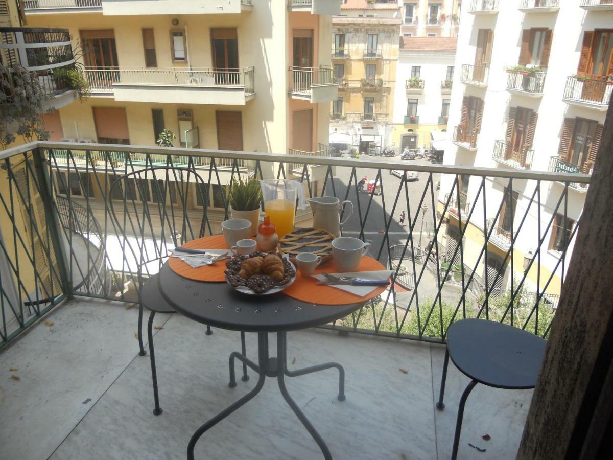 Appartamento Velia Salerno Bagian luar foto