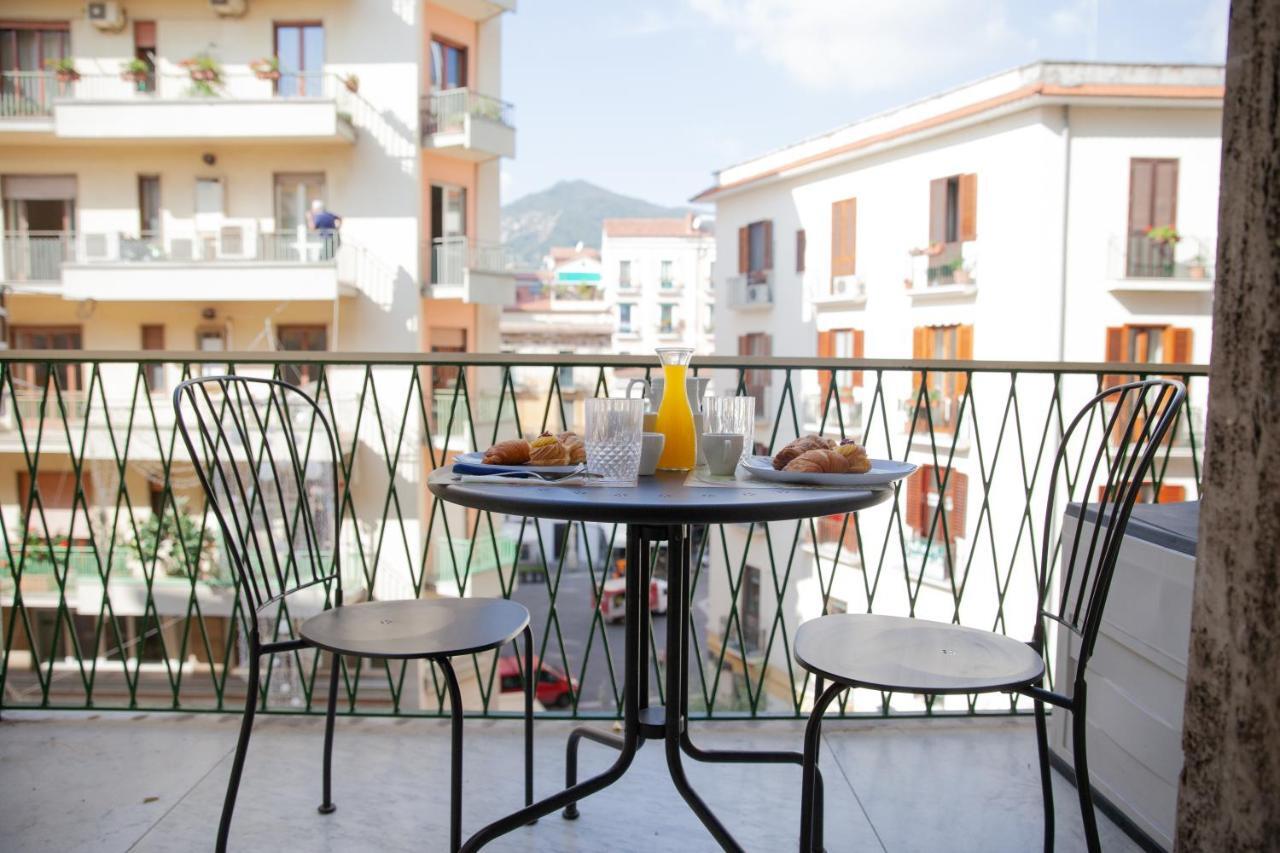 Appartamento Velia Salerno Bagian luar foto